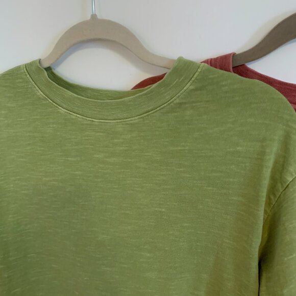 Lot of 2 Cropped Tees Crop Tops Universal Thread - Picture 7 of 9